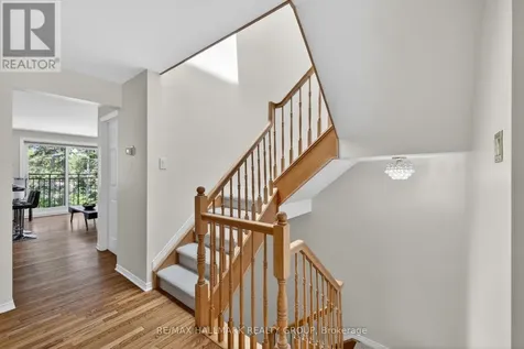 12 Summershade Private Ottawa ON K1Y 4R2