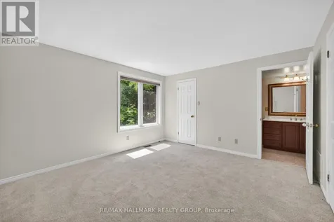 12 Summershade Private Ottawa ON K1Y 4R2