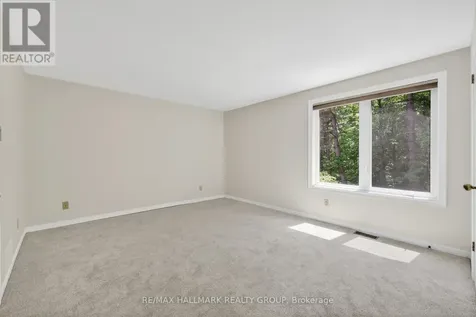 12 Summershade Private Ottawa ON K1Y 4R2