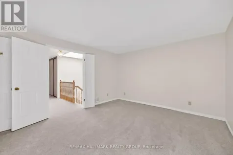 12 Summershade Private Ottawa ON K1Y 4R2