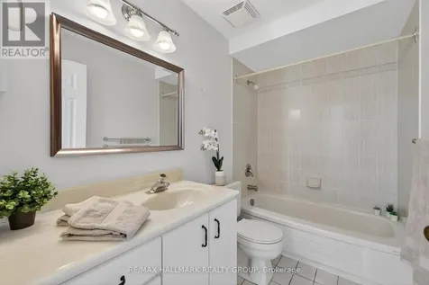 12 Summershade Private Ottawa ON K1Y 4R2