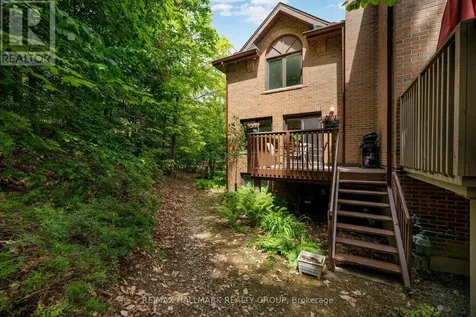 12 Summershade Private Ottawa ON K1Y 4R2