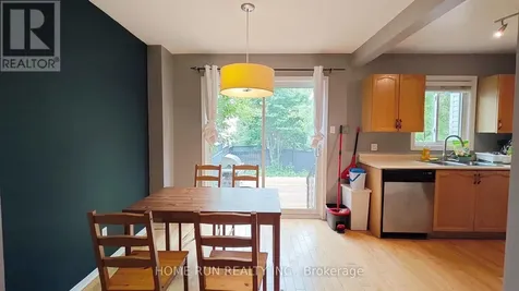 152 Thornbury Crescent Ottawa ON K2G 6B9