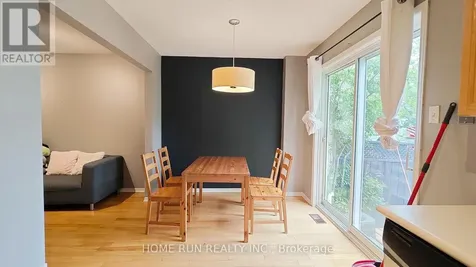 152 Thornbury Crescent Ottawa ON K2G 6B9