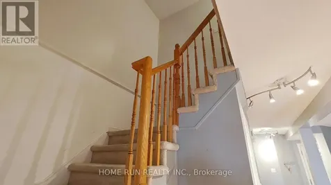 152 Thornbury Crescent Ottawa ON K2G 6B9