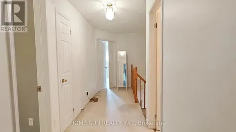 152 Thornbury Crescent Ottawa ON K2G 6B9