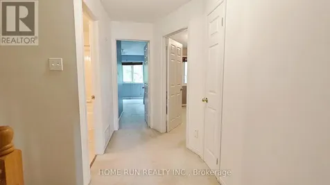 152 Thornbury Crescent Ottawa ON K2G 6B9