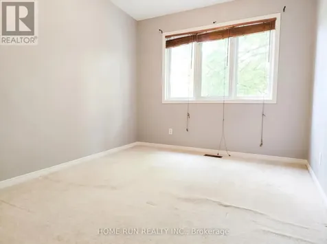 152 Thornbury Crescent Ottawa ON K2G 6B9