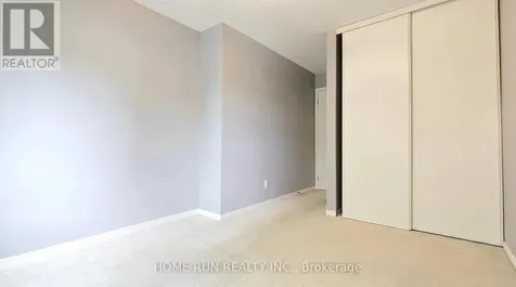 152 Thornbury Crescent Ottawa ON K2G 6B9