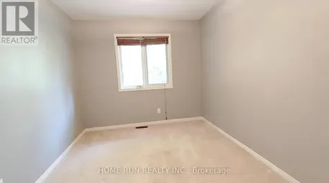 152 Thornbury Crescent Ottawa ON K2G 6B9