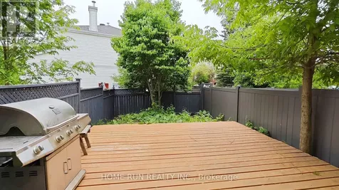 152 Thornbury Crescent Ottawa ON K2G 6B9