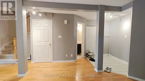 152 Thornbury Crescent Ottawa ON K2G 6B9