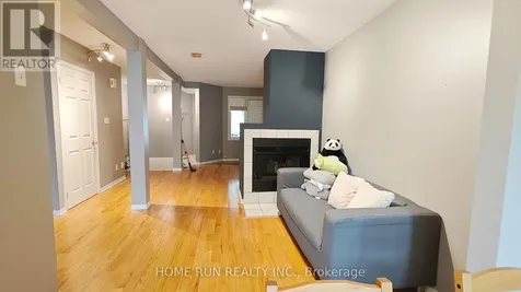 152 Thornbury Crescent Ottawa ON K2G 6B9