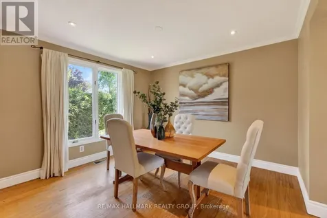 2067 Woodglen Crescent Ottawa ON K1J 6G6