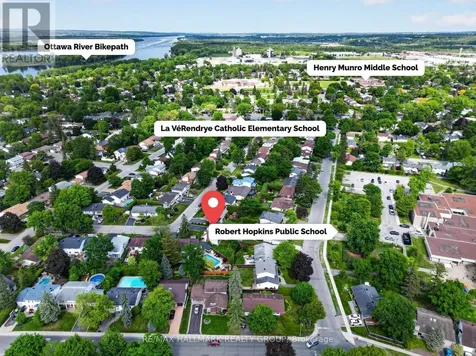 2067 Woodglen Crescent Ottawa ON K1J 6G6