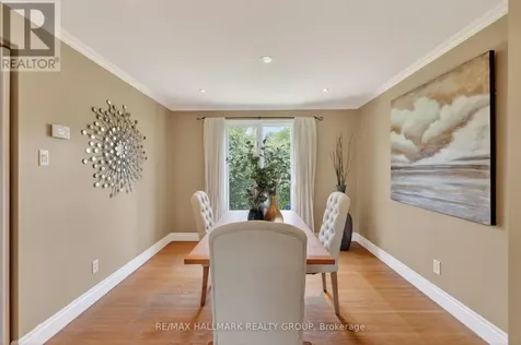 2067 Woodglen Crescent Ottawa ON K1J 6G6