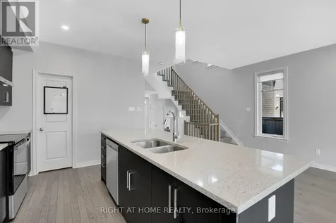 45 Mandevilla Crescent Ottawa ON K1T 0Y2