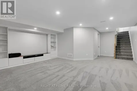 45 Mandevilla Crescent Ottawa ON K1T 0Y2
