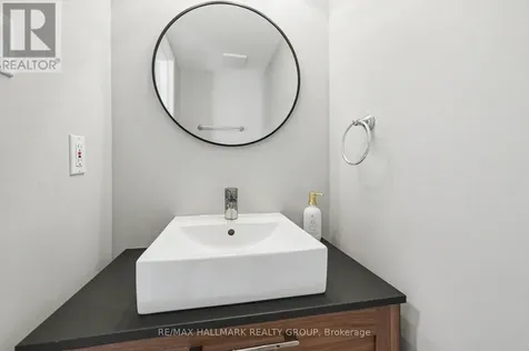 1168 Blasdell Avenue Ottawa ON K1K 4H5