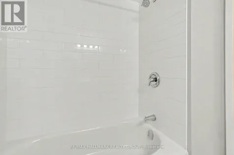 1168 Blasdell Avenue Ottawa ON K1K 4H5