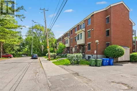 1168 Blasdell Avenue Ottawa ON K1K 4H5