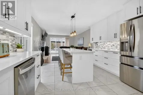 161 Longshire Circle Ottawa ON K2J 4L2