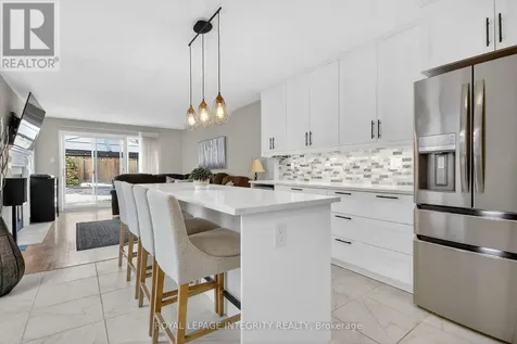 161 Longshire Circle Ottawa ON K2J 4L2