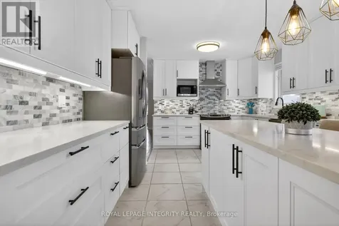 161 Longshire Circle Ottawa ON K2J 4L2