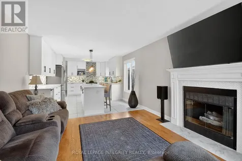 161 Longshire Circle Ottawa ON K2J 4L2