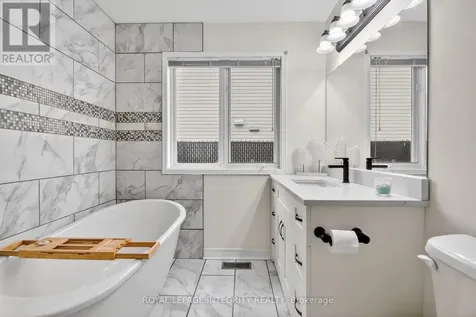 161 Longshire Circle Ottawa ON K2J 4L2