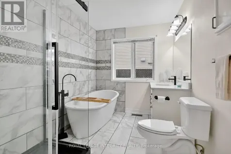 161 Longshire Circle Ottawa ON K2J 4L2