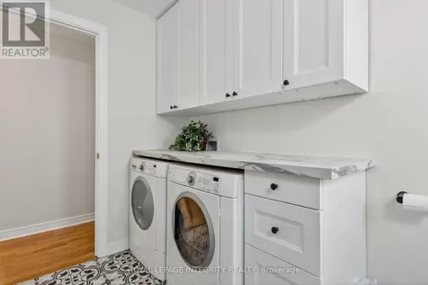 161 Longshire Circle Ottawa ON K2J 4L2