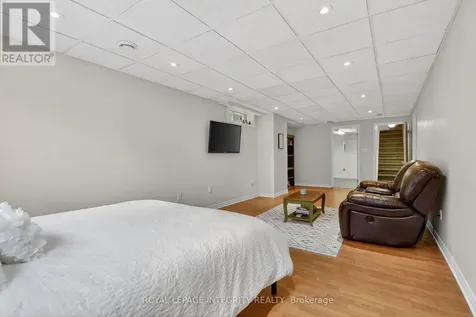 161 Longshire Circle Ottawa ON K2J 4L2