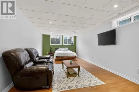 161 Longshire Circle Ottawa ON K2J 4L2