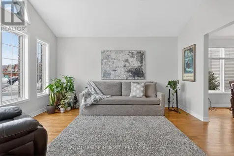 161 Longshire Circle Ottawa ON K2J 4L2