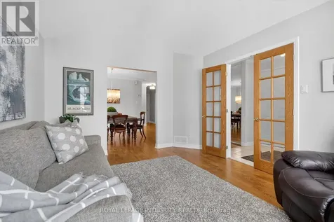 161 Longshire Circle Ottawa ON K2J 4L2