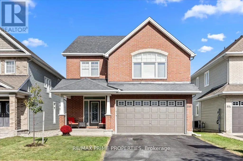 816 Azure Street Ottawa ON K4A 0T7