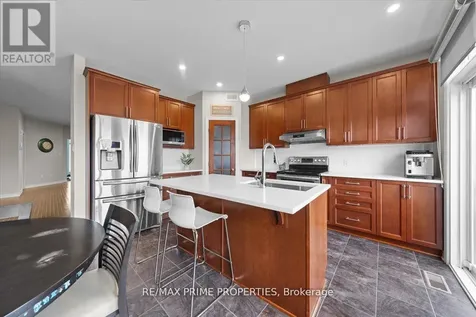 816 Azure Street Ottawa ON K4A 0T7