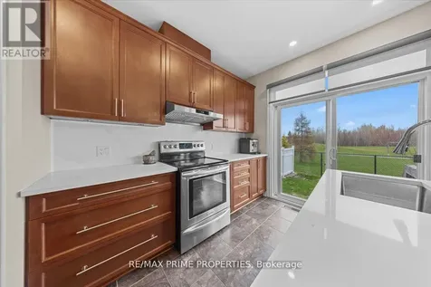 816 Azure Street Ottawa ON K4A 0T7