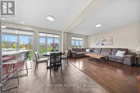 816 Azure Street Ottawa ON K4A 0T7