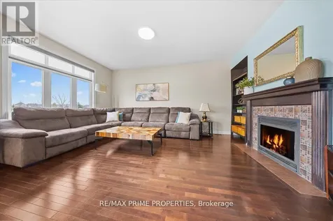 816 Azure Street Ottawa ON K4A 0T7