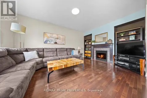 816 Azure Street Ottawa ON K4A 0T7