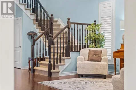 816 Azure Street Ottawa ON K4A 0T7