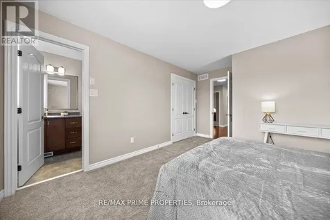 816 Azure Street Ottawa ON K4A 0T7