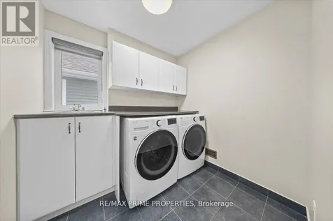 816 Azure Street Ottawa ON K4A 0T7