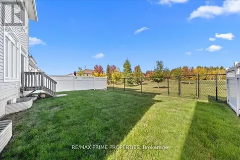 816 Azure Street Ottawa ON K4A 0T7
