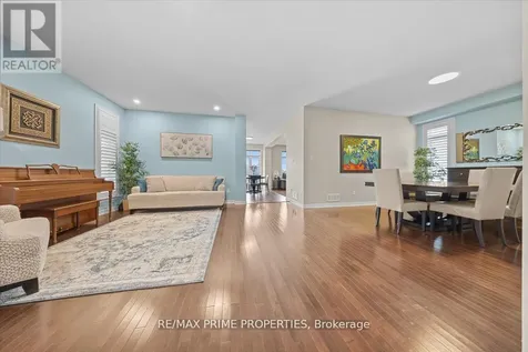 816 Azure Street Ottawa ON K4A 0T7