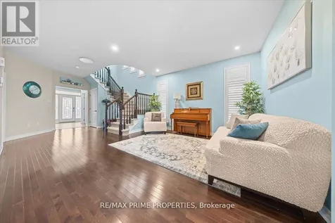 816 Azure Street Ottawa ON K4A 0T7