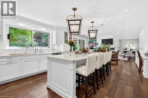 277 Shoreacres Road Burlington ON L7L 2H3