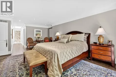 277 Shoreacres Road Burlington ON L7L 2H3